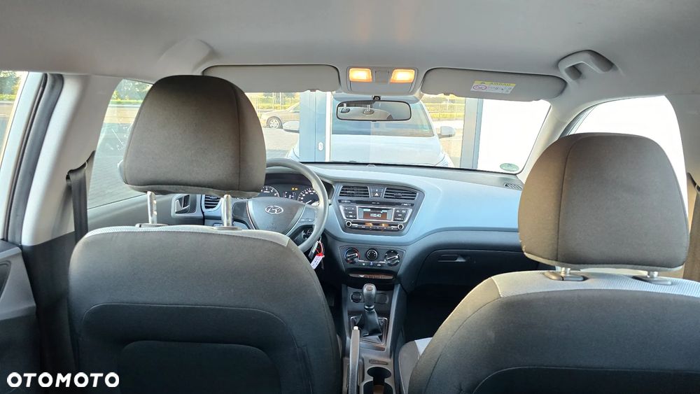 Hyundai i20 blue 1.2 - 15