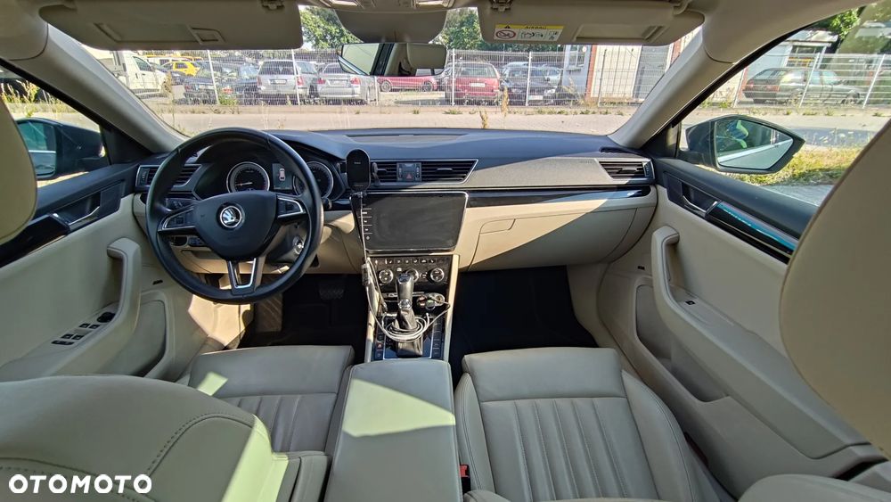 Skoda Superb 2.0 TDI L&K DSG - 5