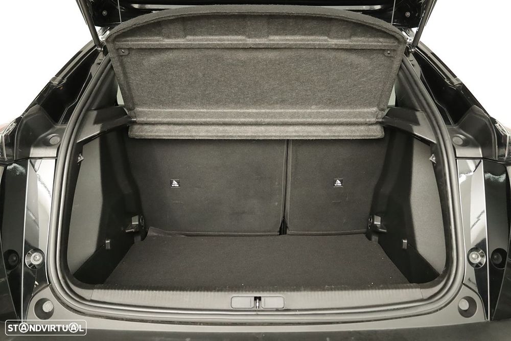 Peugeot 2008 1.2 PureTech Allure EAT8 - 23