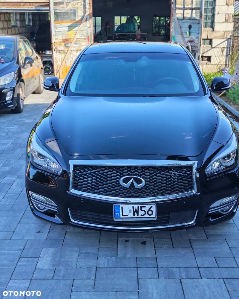 Infiniti Q70 - 6
