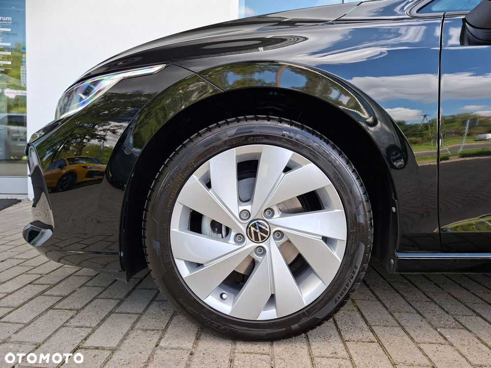 Volkswagen Golf - 11