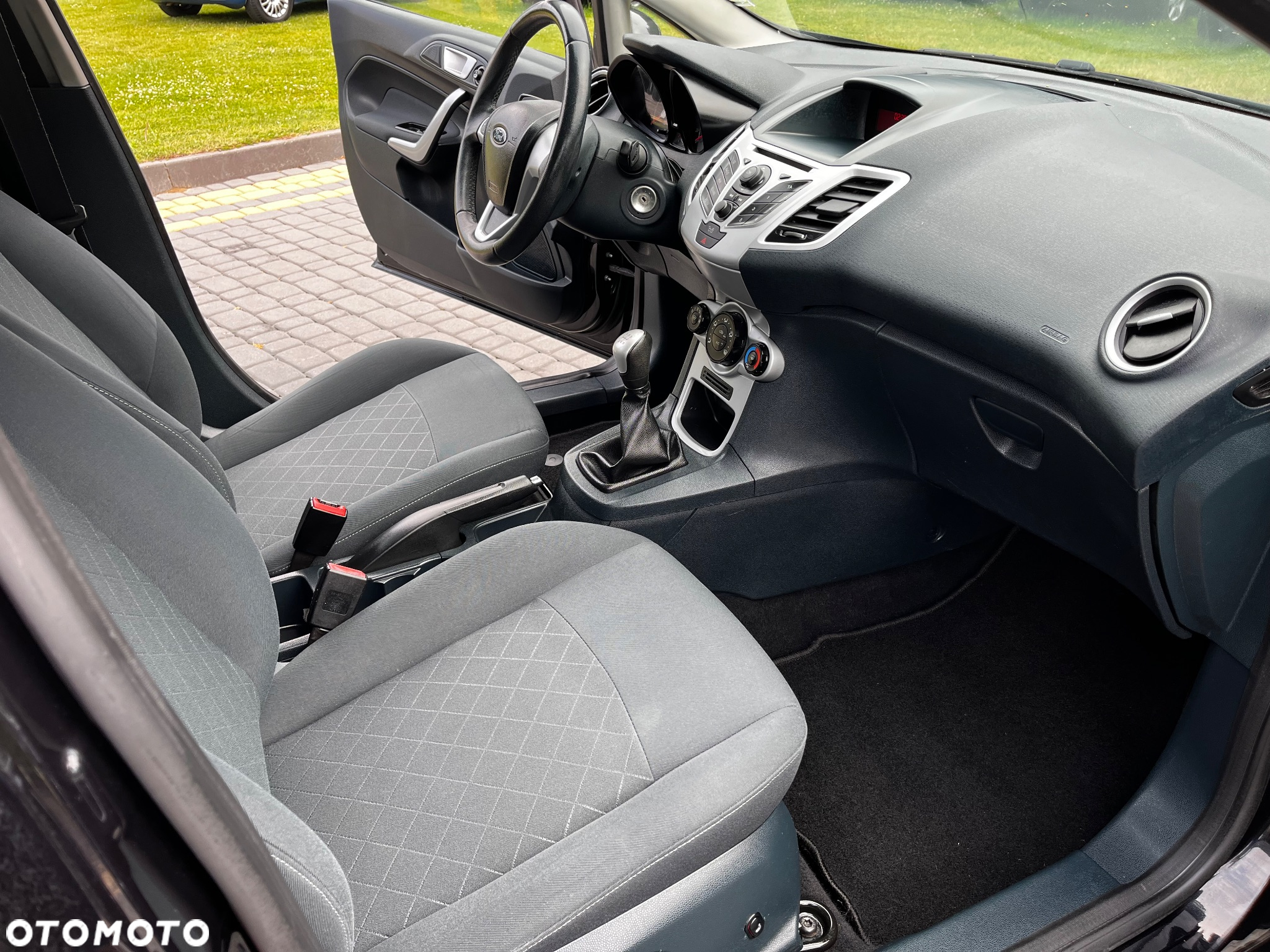 Ford Fiesta 1.25 Ambiente - 21