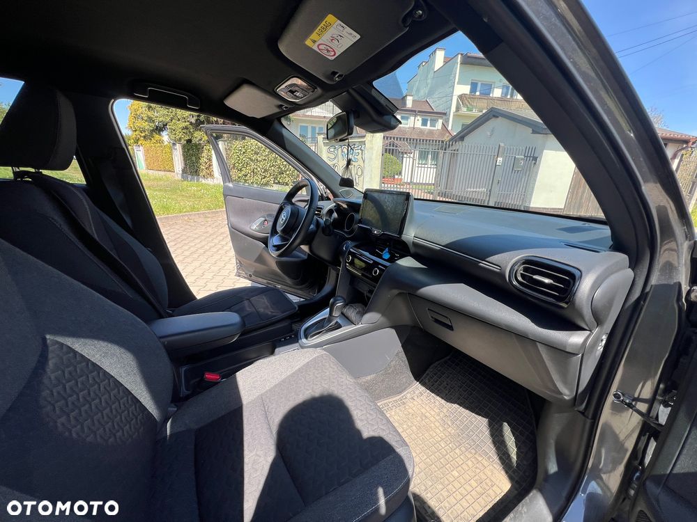 Toyota Yaris - 12