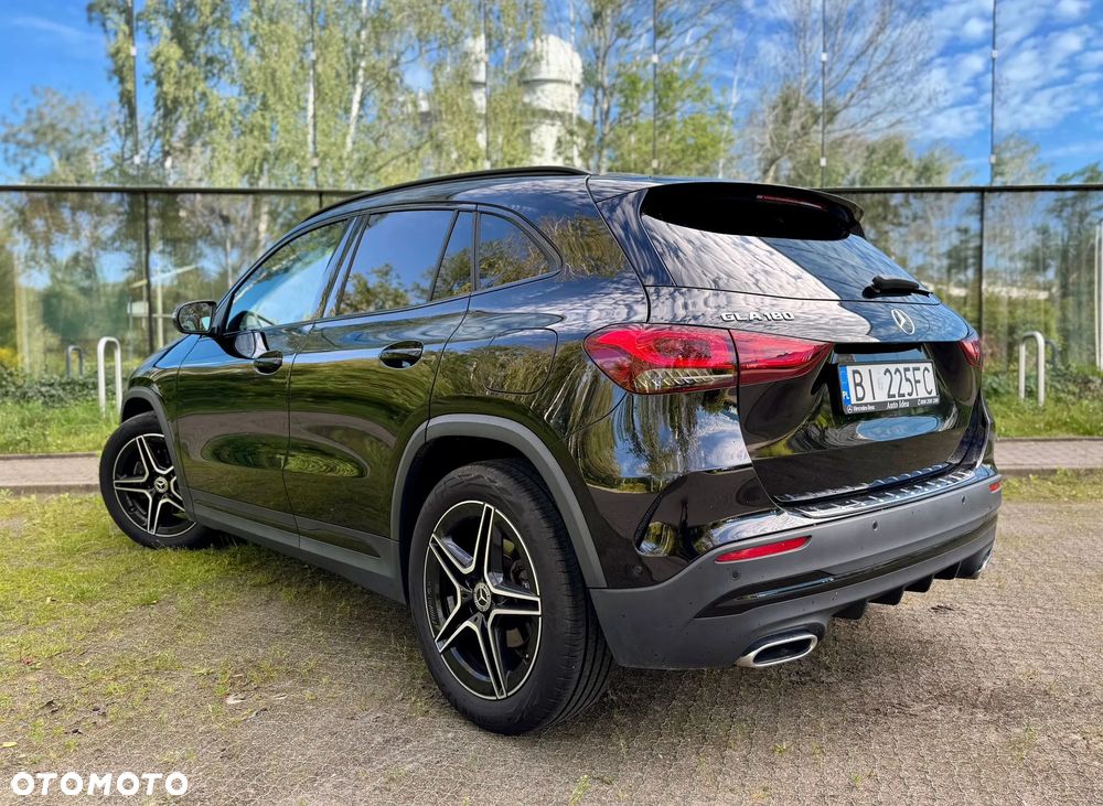 Mercedes-Benz GLA 180 AMG Line - 5
