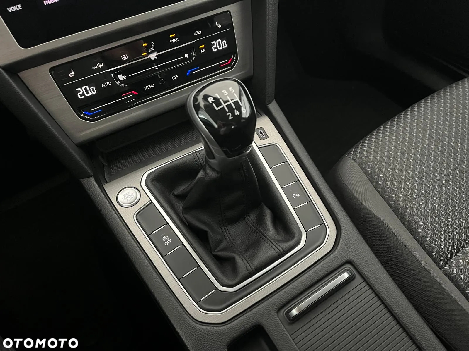 Volkswagen Passat 2.0 TDI EVO Essence - 32