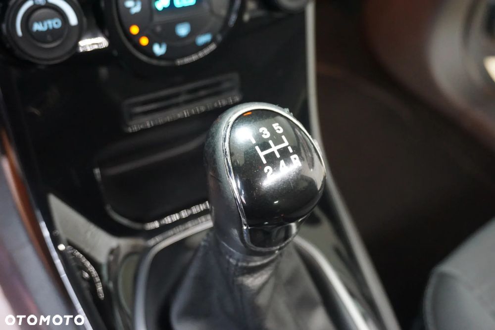 Ford Fiesta 1.4 Trend EU5 - 32