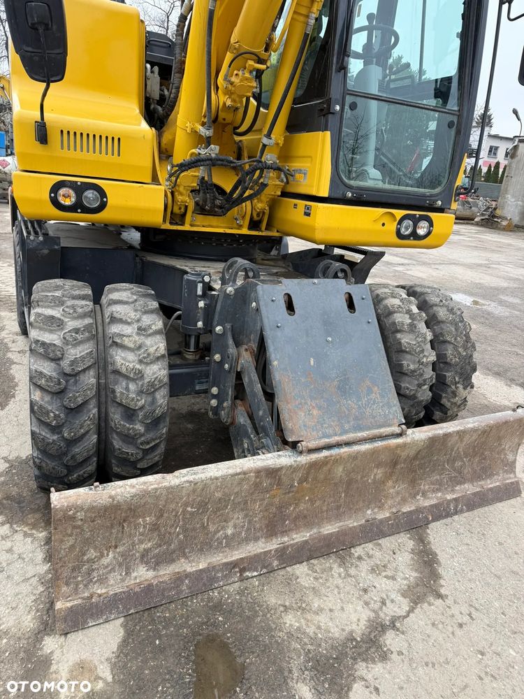 Komatsu PW 148 -11 - 13