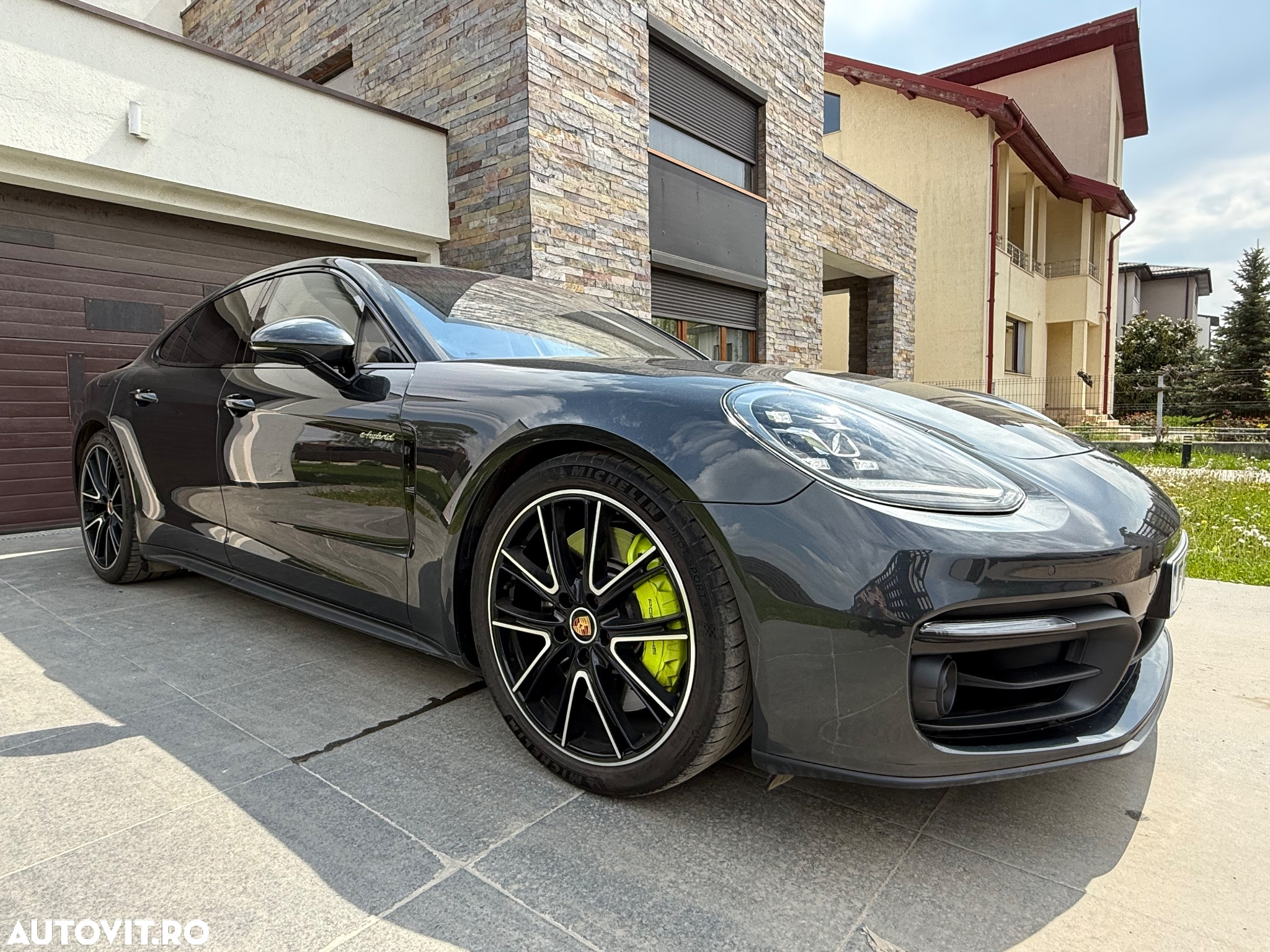 Porsche Panamera 4S Executive - 10
