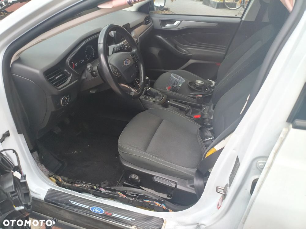 Ford Focus ver-1-5-ecoblue-trend - 16