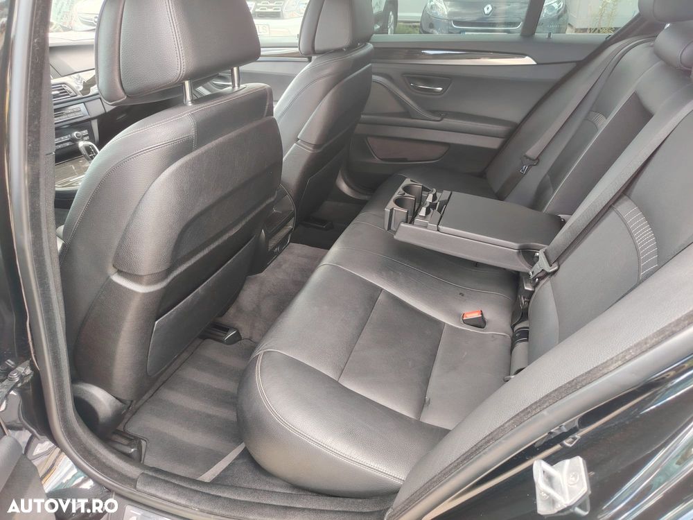BMW Seria 5 520d xDrive Aut. Luxury Line - 11
