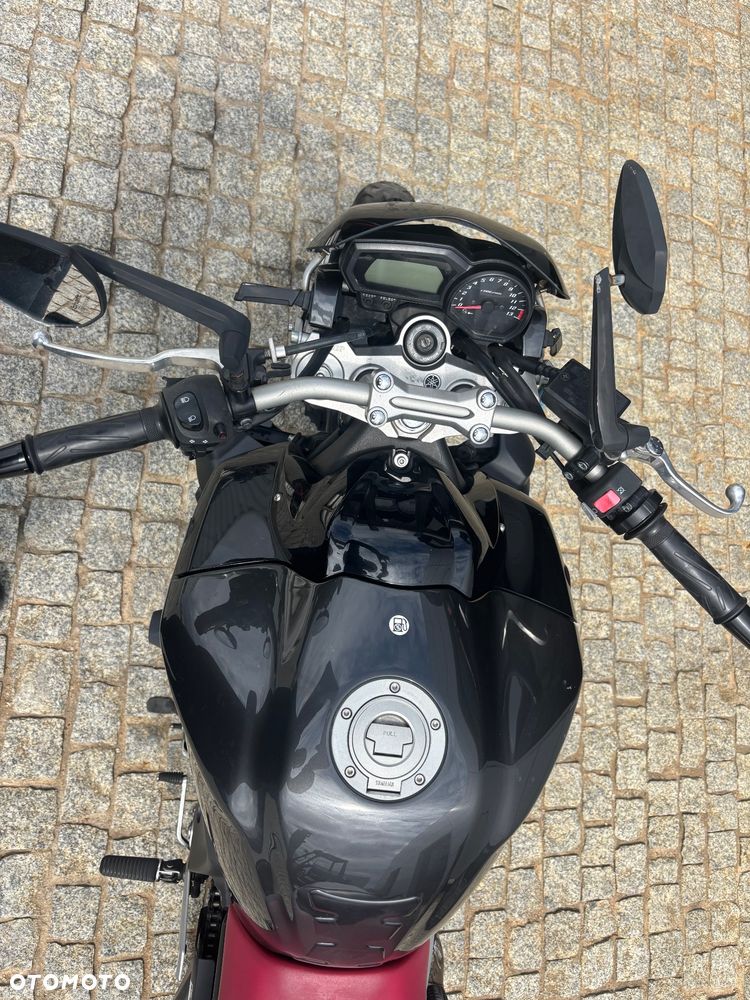 Yamaha FZ - 8