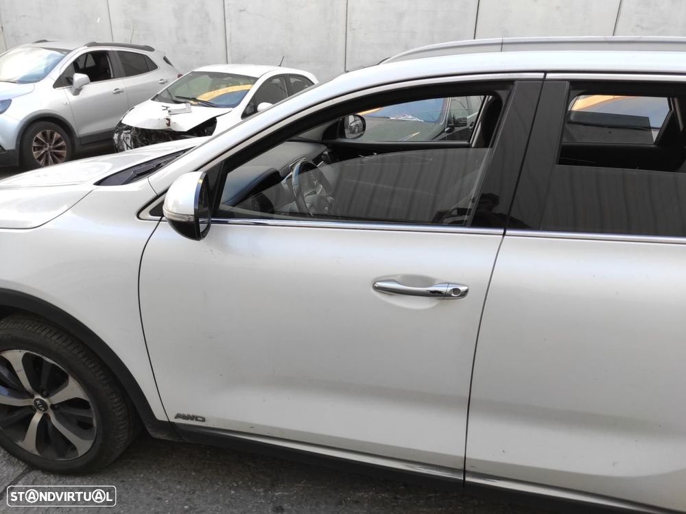 PORTA FRENTE ESQUERDA KIA SORENTO - 1