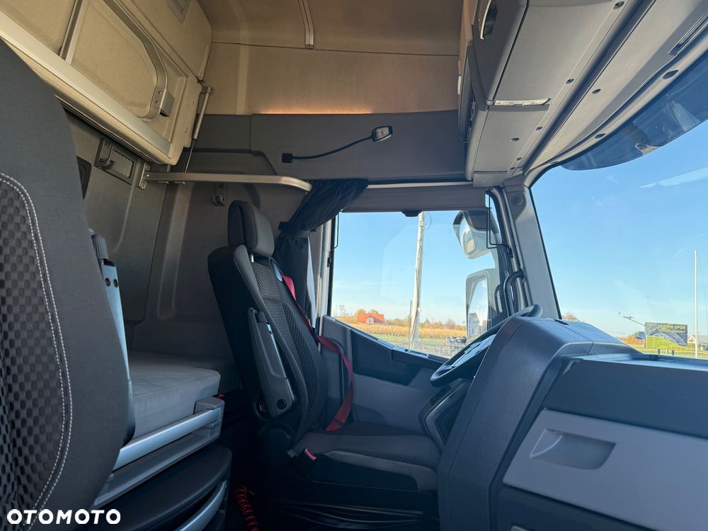 Renault T520 / DUŻA KABINA / PEŁNE SPOILERY / SPROWADZONY / STAN BDB / / / - 21