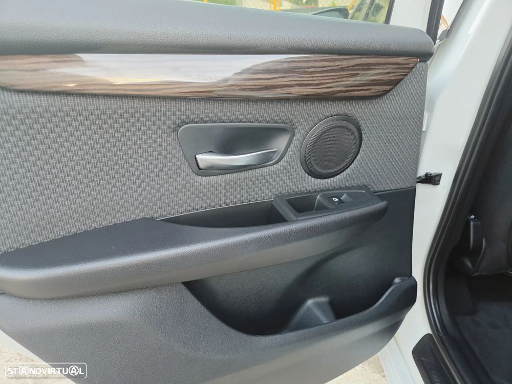 BMW 216 Active Tourer d - 27