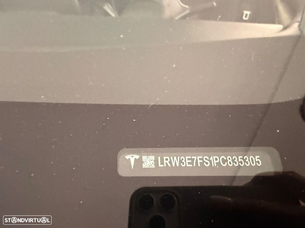 Tesla Model 3 Standard Range Plus RWD — fotografia 8