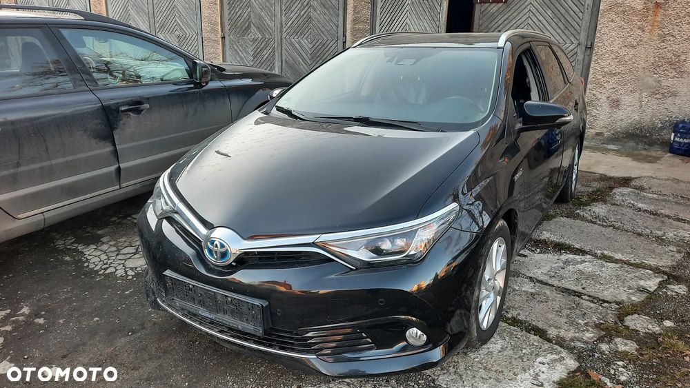 Toyota Auris 1.8 HSD Prestige NAVI - 4