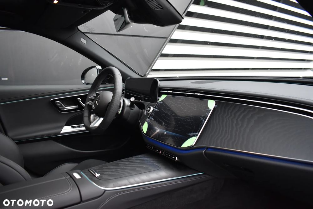 Mercedes-Benz Klasa E 200 4-Matic AMG - 18