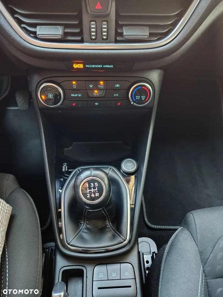Ford Fiesta 1.1 S&S TITANIUM - 17