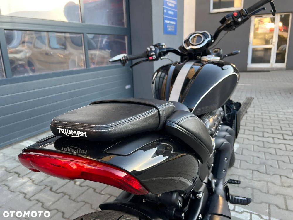 Triumph Rocket - 34