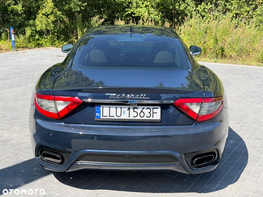 Maserati GranTurismo S - 11
