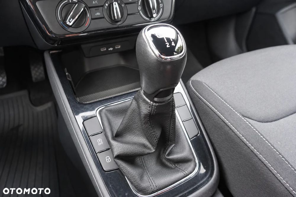 Skoda Fabia 1.0 Ambition - 24