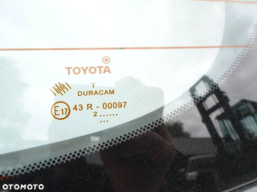 klapa tył kpl. toyota verso 09-13r. 209 - 7