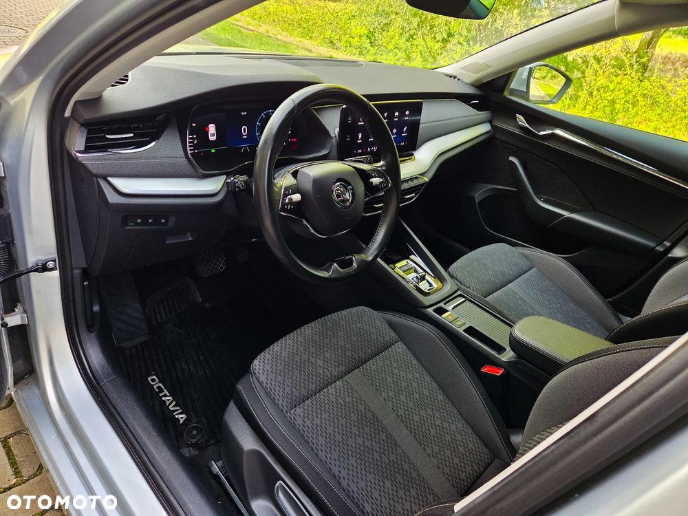 Skoda Octavia 2.0 TSI DSG 4x4 Style - 12