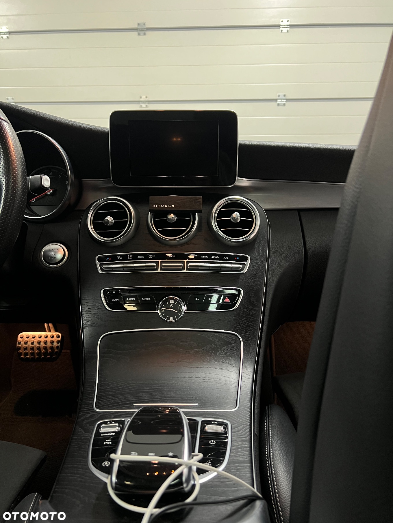 Mercedes-Benz Klasa C 200 4-Matic 9G-TRONIC - 15
