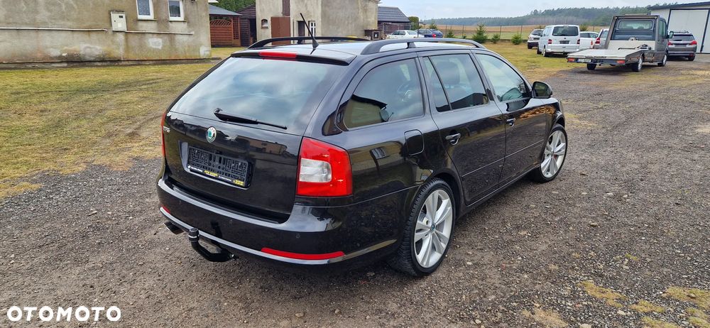 Skoda Octavia 2.0 TSI RS - 21