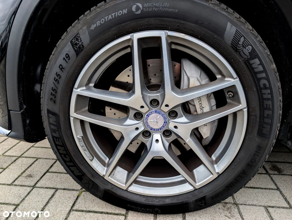 Mercedes-Benz GLC 220 d Coupe 4Matic 9G-TRONIC AMG Line - 37