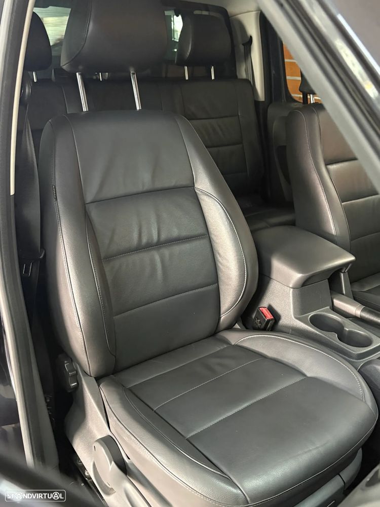 VW Amarok 2.0 BiTDI Auto Highline - 11
