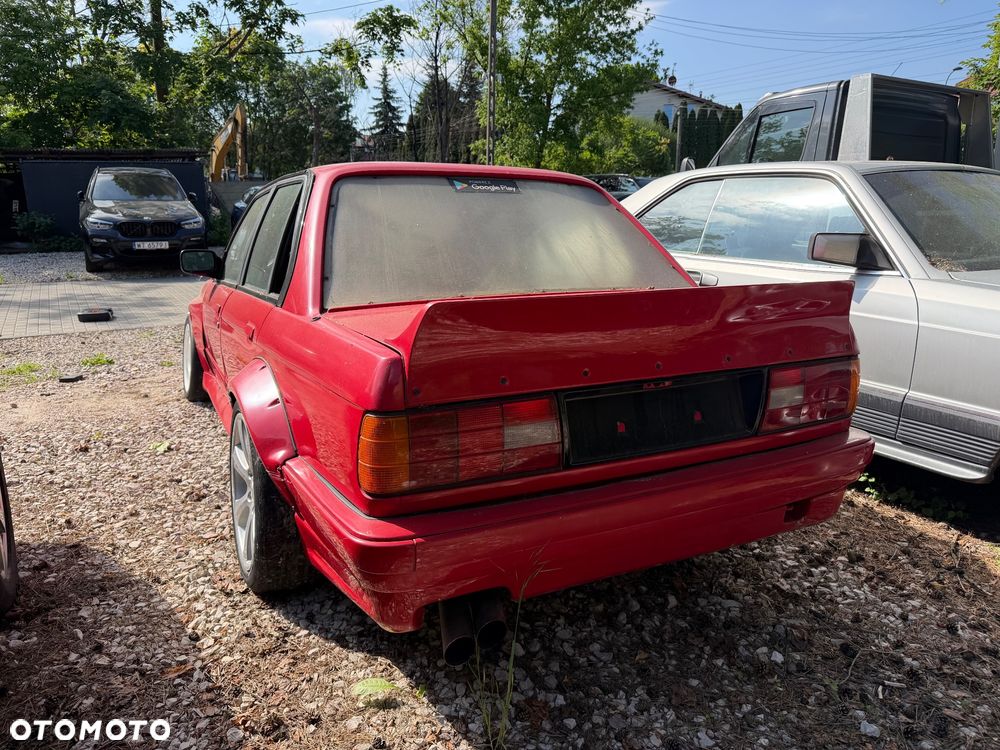 BMW Seria 3 325i - 4