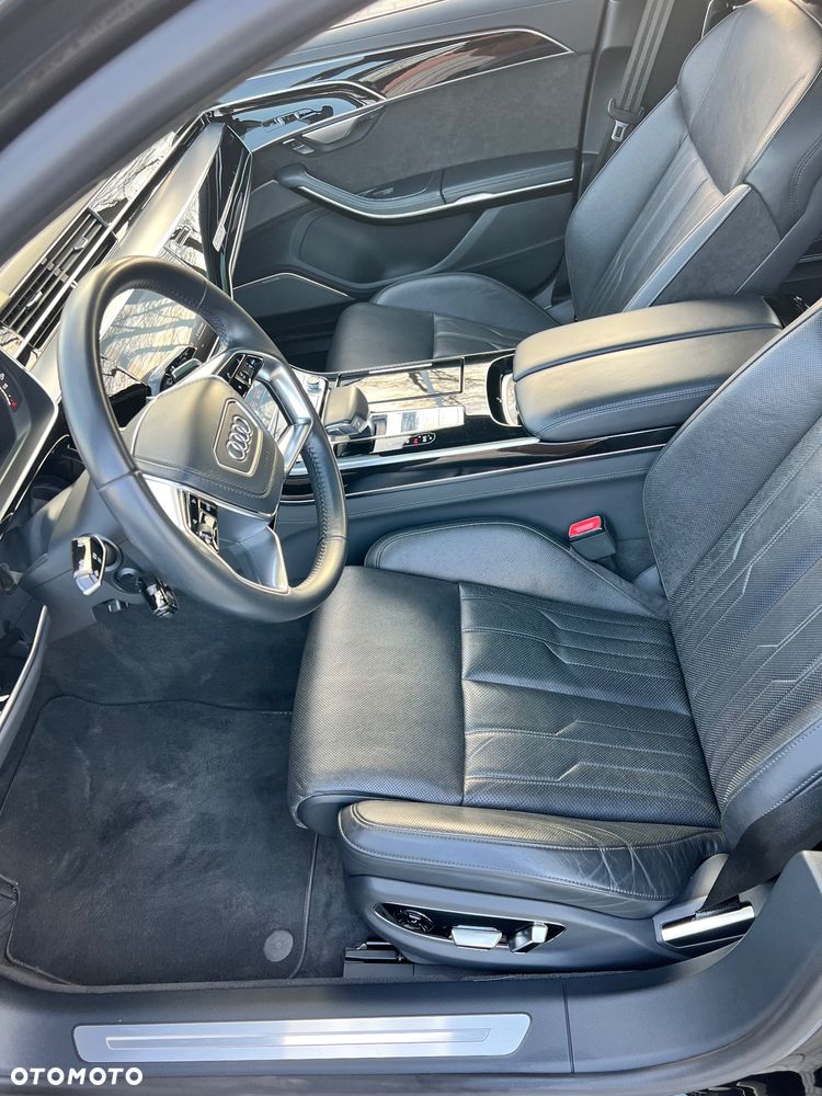 Audi A8 - 11