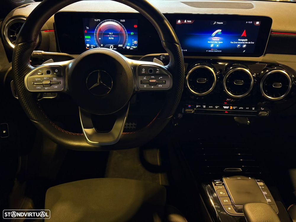 Mercedes-Benz A 250 Limousine e 8G-DCT AMG Line - 29
