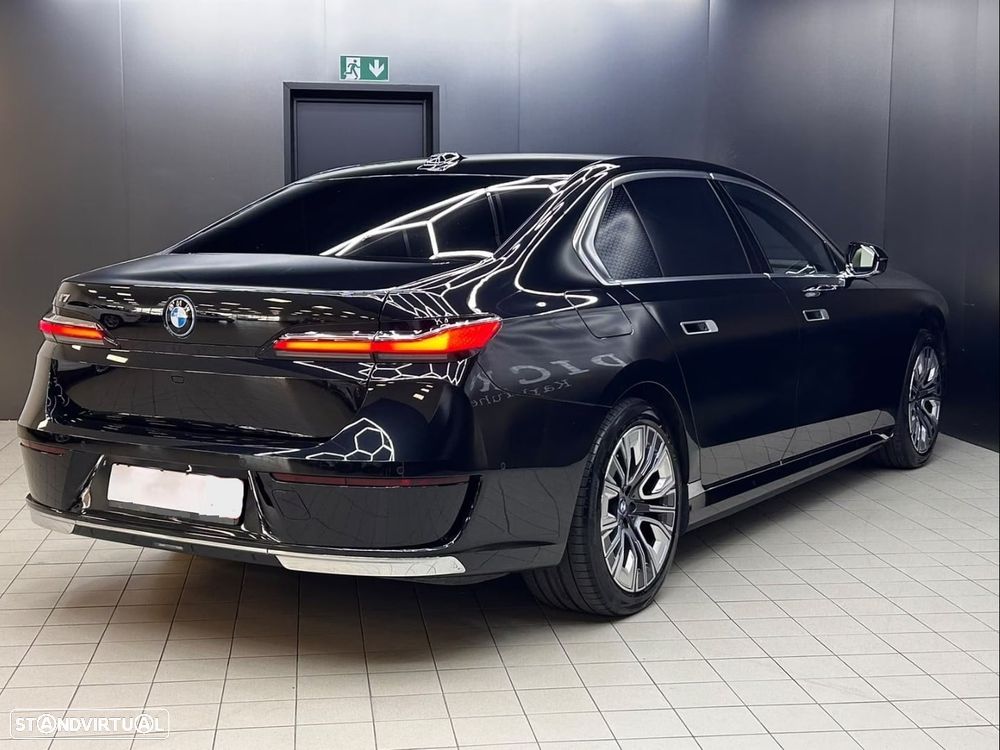BMW i7 eDrive50 - 3