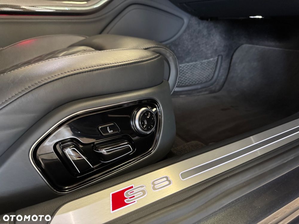 Audi S8 4.0 TFSI Quattro - 11