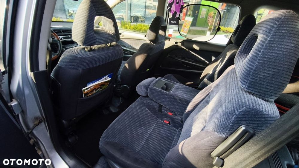 Honda Stream 1.7i ES - 13