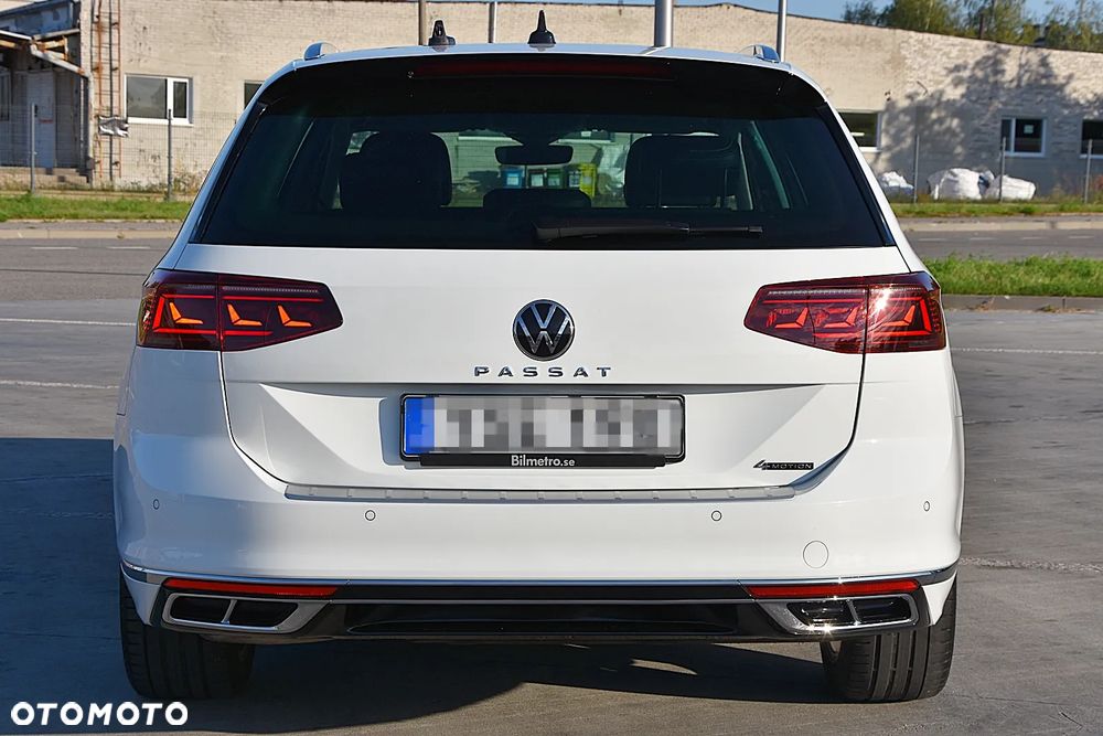 Volkswagen Passat 2.0 TDI 4Mot Elegance DSG - 4