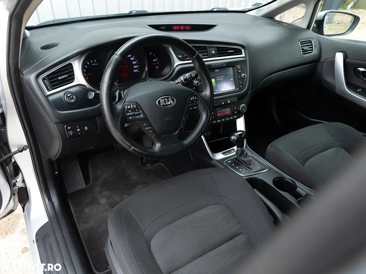 Kia Ceed - 30