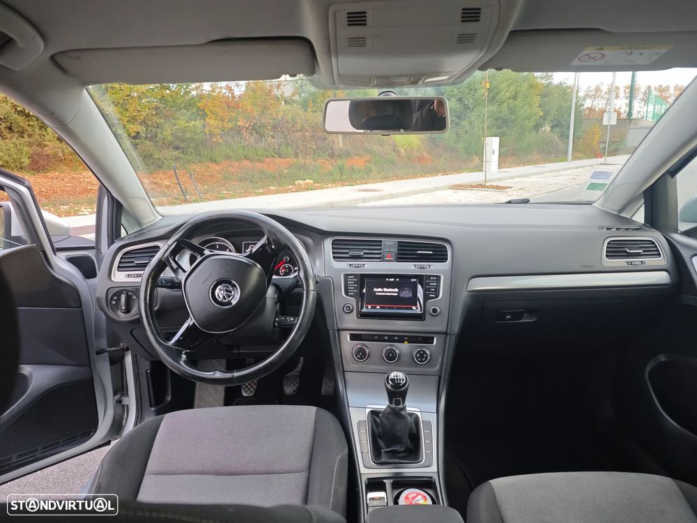 VW Golf 1.6 TDi DPF BlueMotion - 6