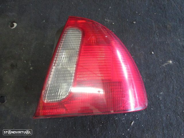 Farol Tras REF0762 ROVER 400 1996 4P DRT - 1