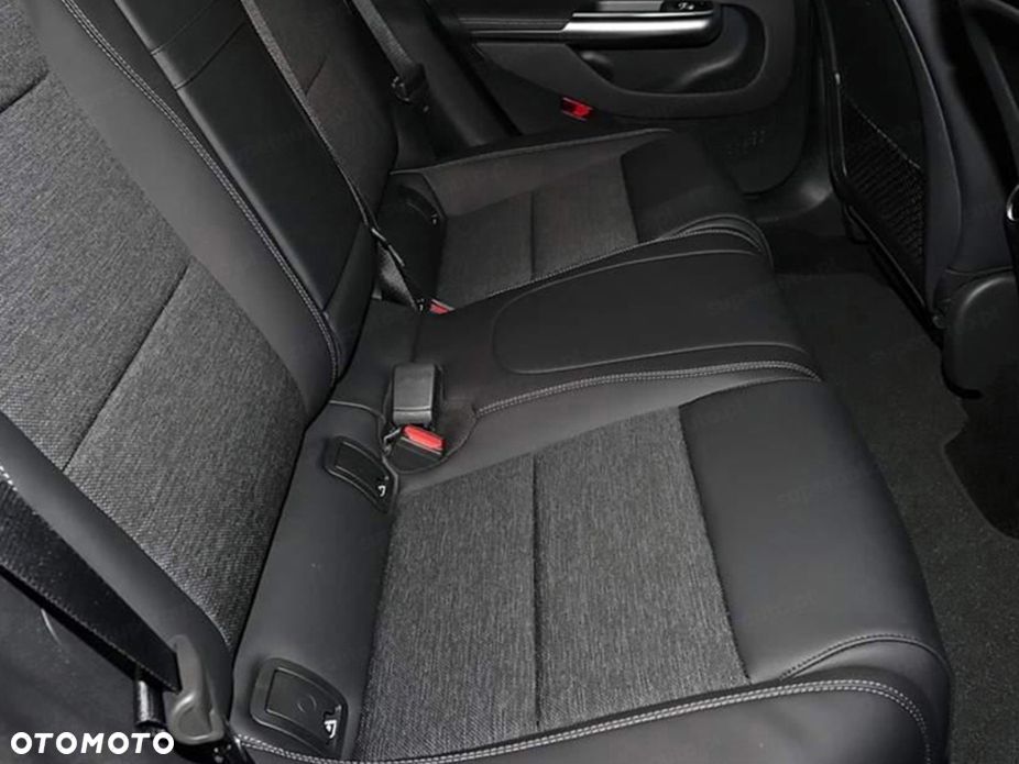 Mercedes-Benz CLA - 17