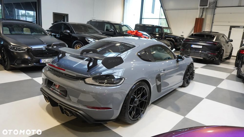 Porsche 718 Cayman GPF GT4 RS PDK - 4