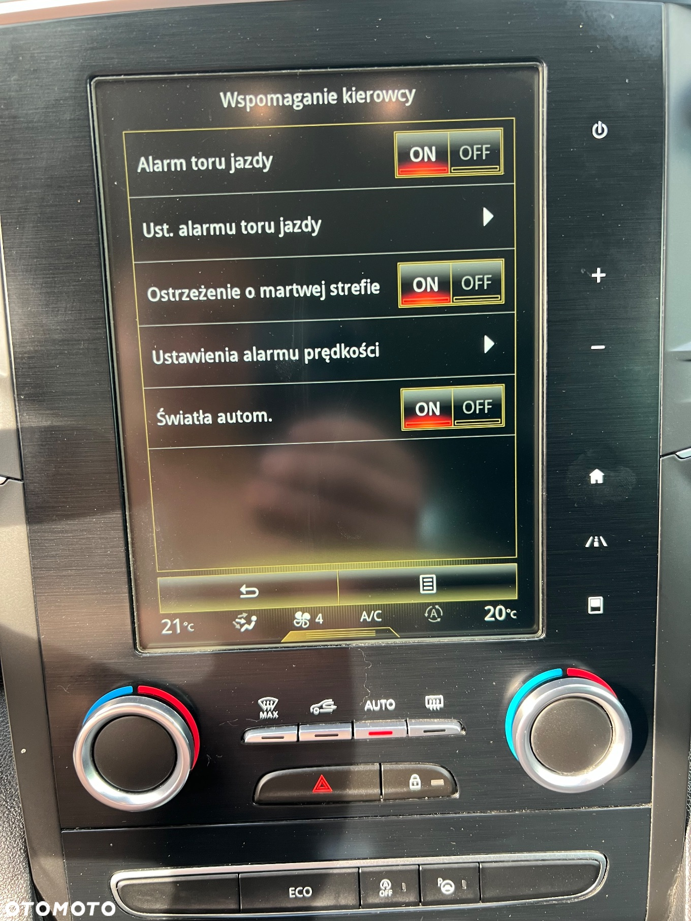 Renault Megane ENERGY dCi 110 EDC BOSE EDITION - 25