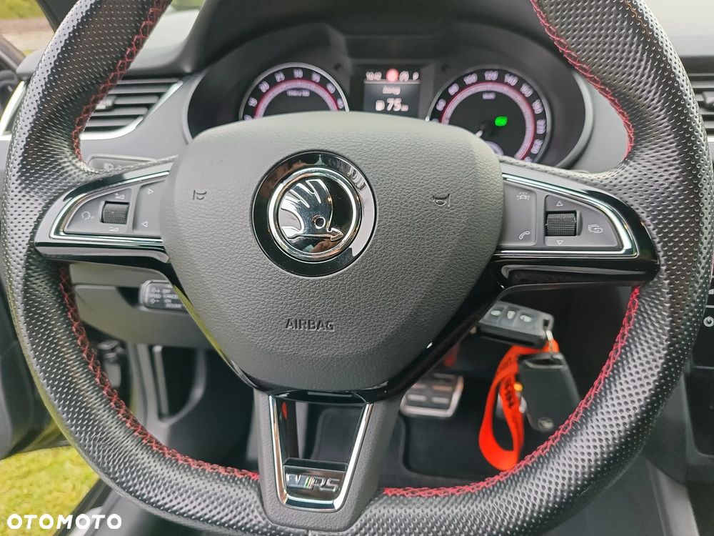 Skoda Octavia 2.0 TDI DSG RS - 14