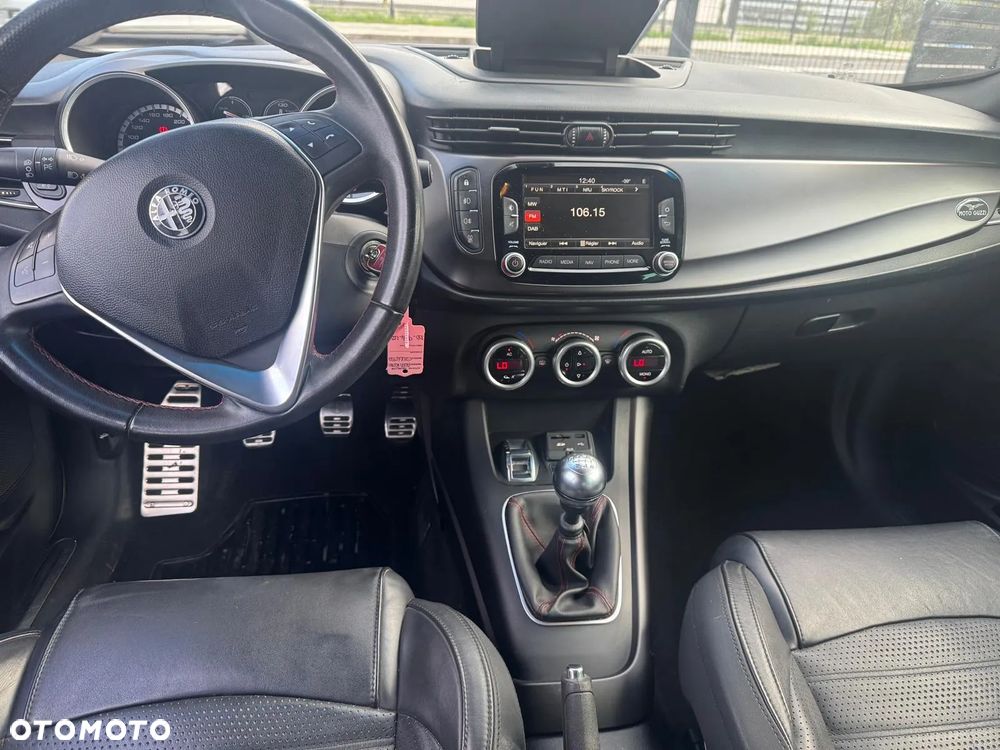 Alfa Romeo Giulietta 2.0 JTDM Distinctive EU6 - 21