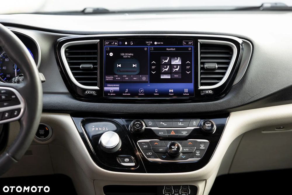 Chrysler Pacifica - 17