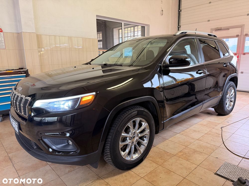Jeep Cherokee - 13