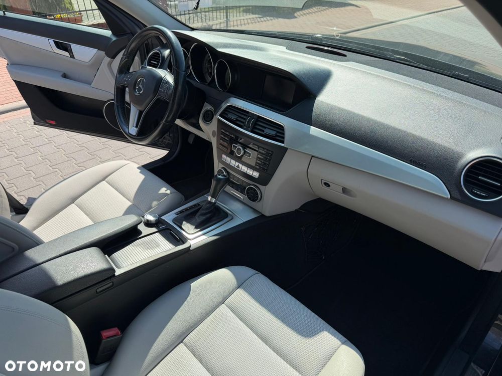 Mercedes-Benz Klasa C - 22