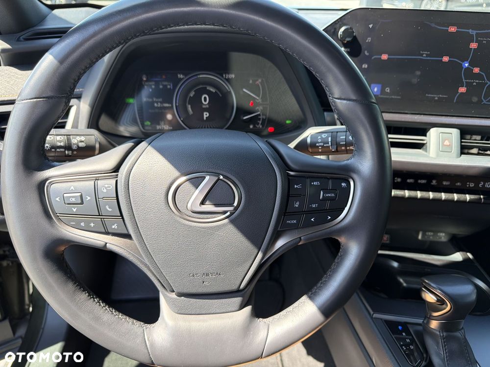 Lexus UX 250h GPF F Sport Design 2WD - 16